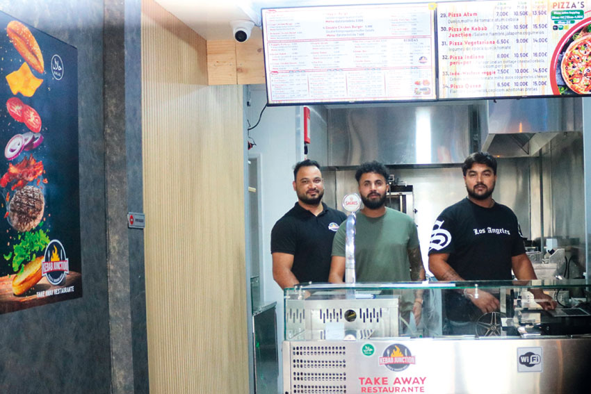 Empresários indianos uniram-se para abrir o Kebab Junction