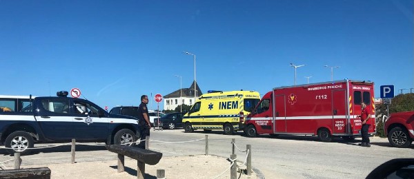 Resgatada mulher na praia do Baleal
