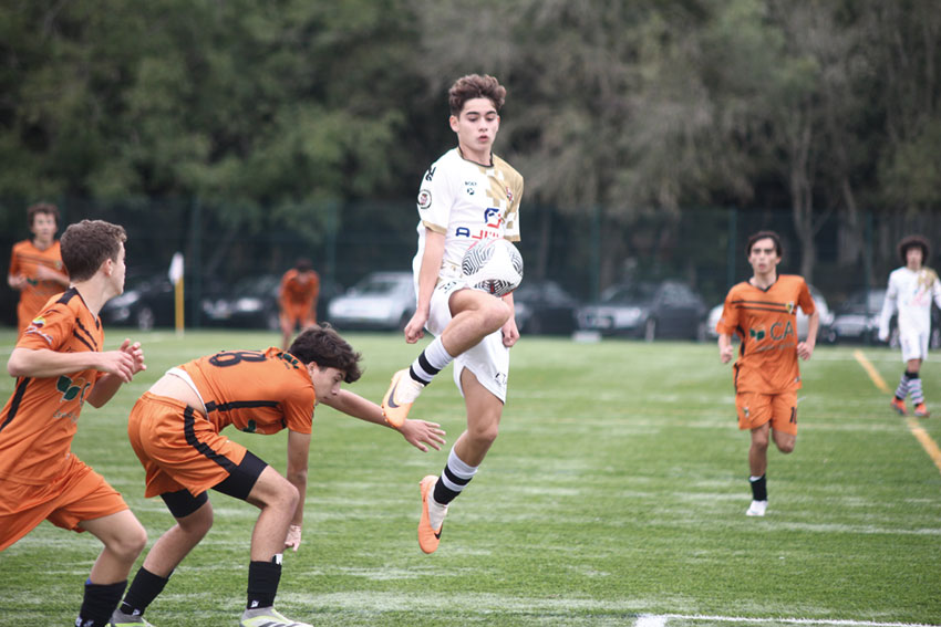 Futebol: Iniciados do Caldas vencem o Loures e mantêm terceiro lugar