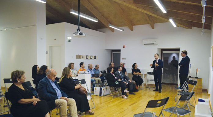 Especialistas ensinaram a gerir orçamento familiar