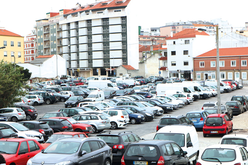 Parque de estacionamento subterrâneo junto à PSP gera discórdia