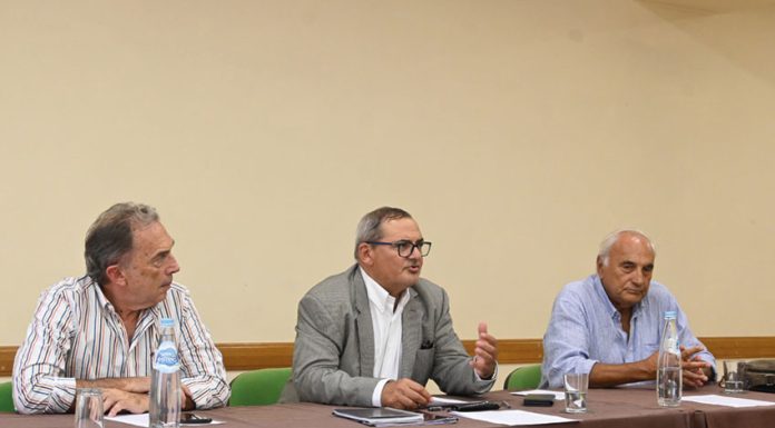 Homenagem aos do “Contra”