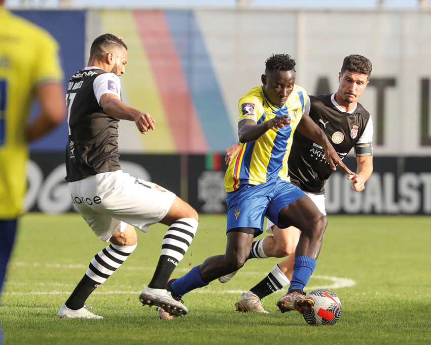 Caldas ao ataque 2 – A redenção dos heróis