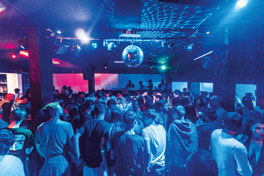 Amnesia Club já faz vibrar as noites do Oeste