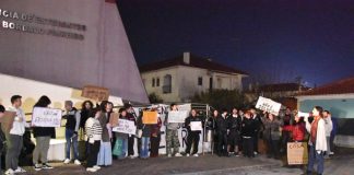 Estudantes da ESAD.CR em protesto contra fecho de residência