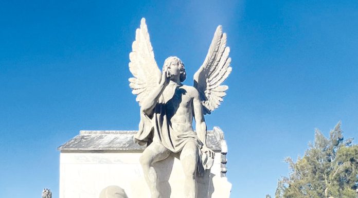 Conjunto escultórico da família Mafra Elias recuperado