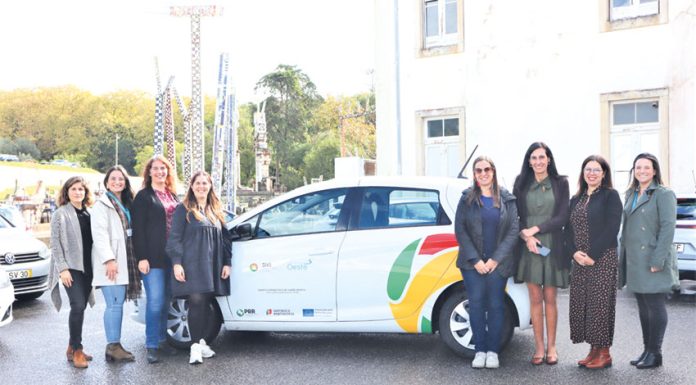 Equipa Comunitária de Saúde Mental recebe viatura elétrica para deslocações