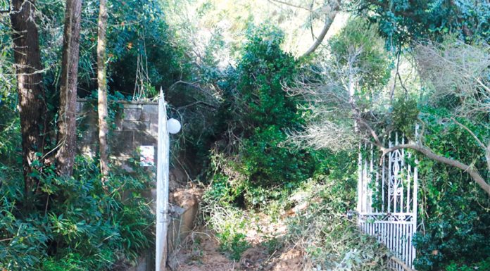 Deslizamento de terras na Rua Joaquim Frutuoso