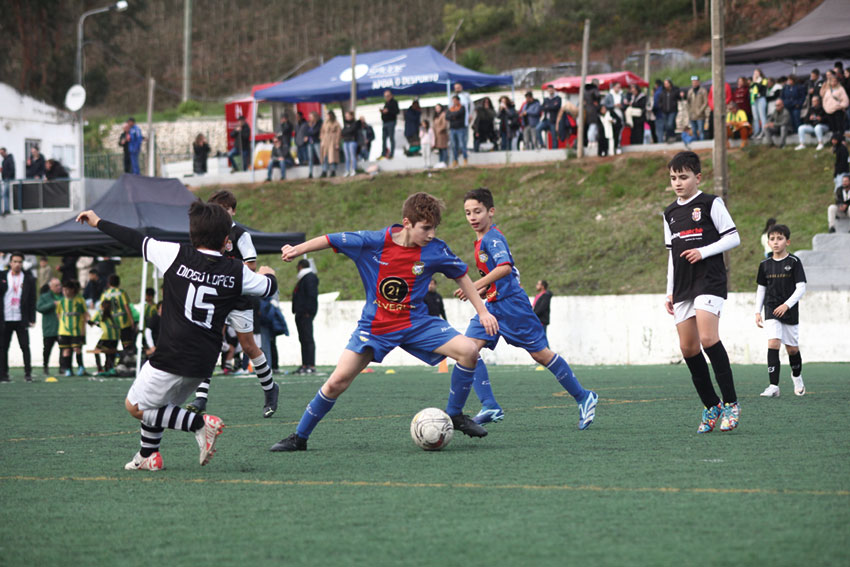 Futebol: Torneio juntou mais de 100 jovens atletas