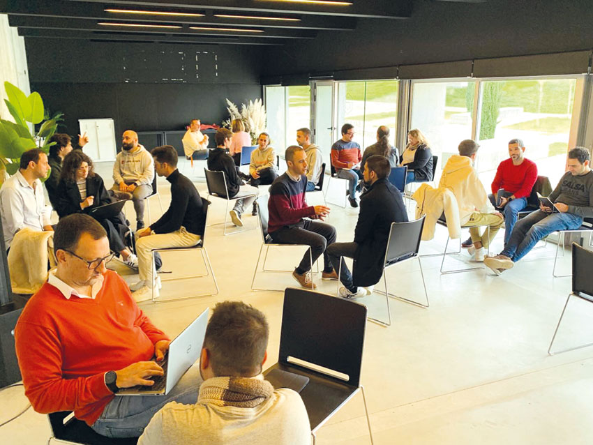 Empresas do PTO receberam formandos do curso de programação