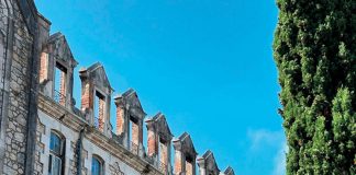 Hotel nos Pavilhões começará pelo telhado