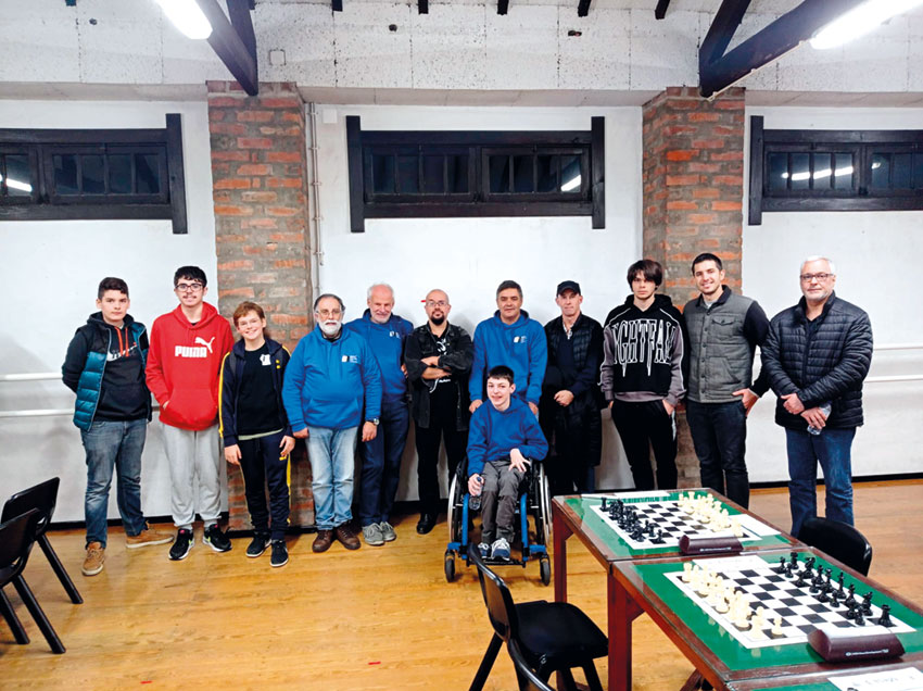 Xadrez: Peão Cavalgante/Arneirense A no pódio dos distritais de Leiria