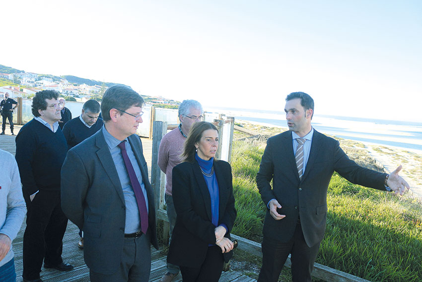 Algas na Lagoa de Óbidos são motivo de preocupação