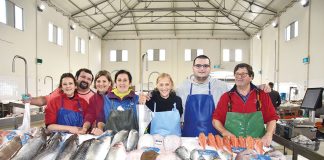 Vendedores da Praça do Peixe vêem vantagem em juntar bancas de outros produtos alimentares no seu mercado