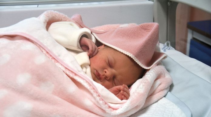 Matilde foi a primeira bebé a nascer nas Caldas em 2024