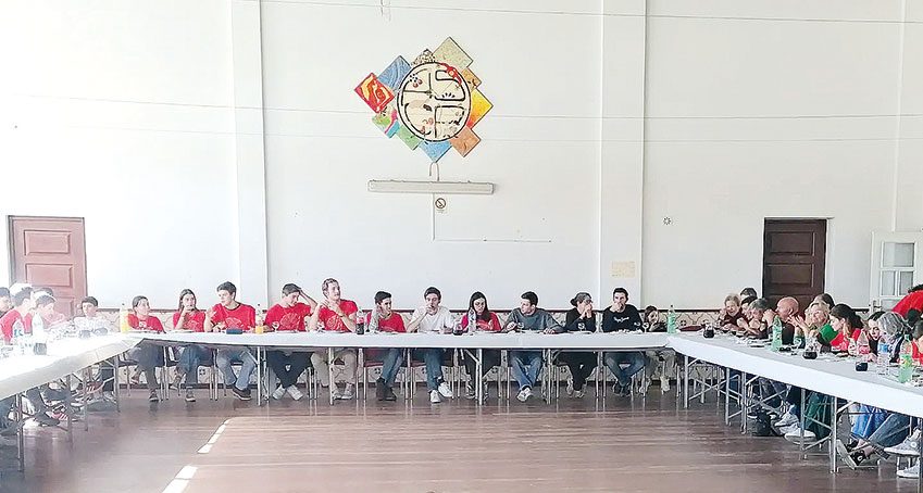 Associação Paradense  acolheu 60 jovens universitários em missão