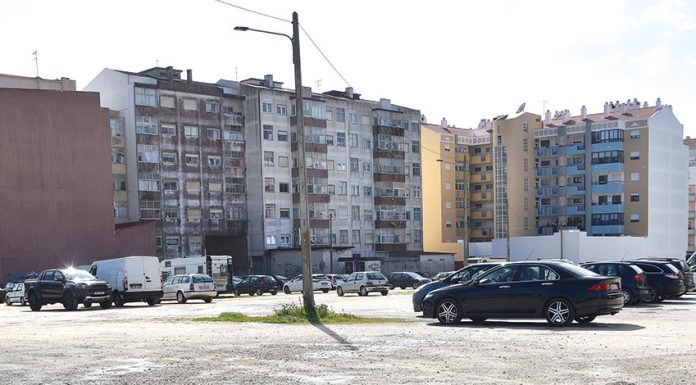 Parque de estacionamento na Rua 15 de Agosto com capacidade para 600 lugares