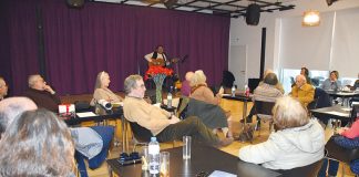 Poesia e música recordam Zeca nas Caldas