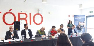 Políticos foram à escola e partilharam posições ideológicas