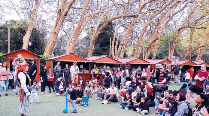 Fábrica da Páscoa tem atraído milhares de pessoas