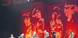 Sérgio Godinho lota CCC para celebrar Abril e a sua carreira