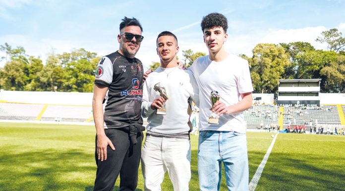 Futebol: Gazeta e Quiosque Bernardino entregaram prémios