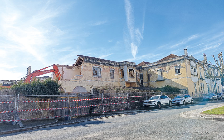 Obras do Lidl alteram Largo da Estação