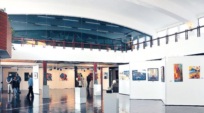 Meio século de Abril assinalado no Centro Cultural da Nazaré