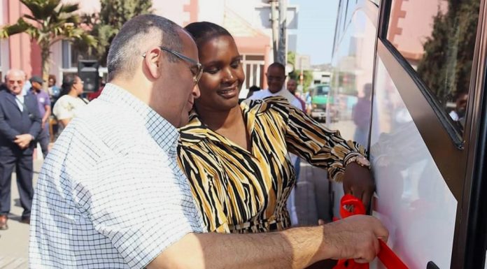 Comitiva do Cadaval em visita a Cabo Verde