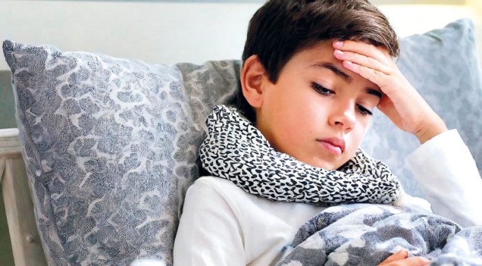 O meu filho está com vómitos e/ou diarreia. Como devo agir?