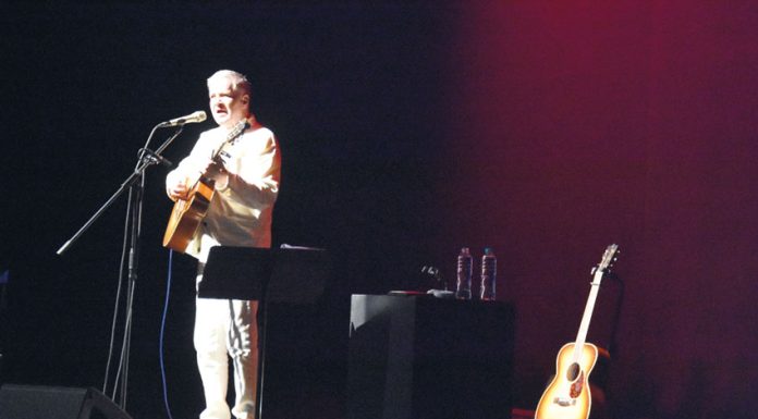 Lloyd Cole em concerto intimista nas Caldas