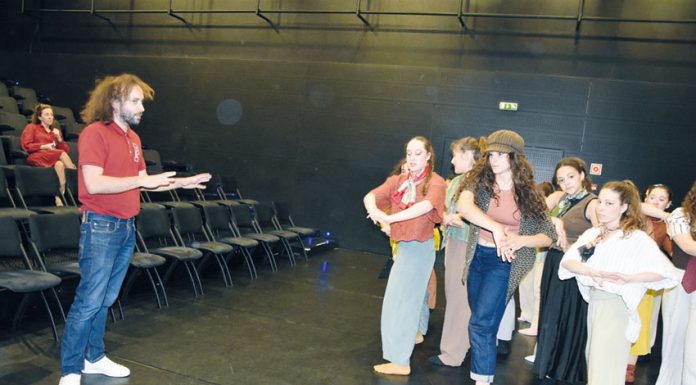 Escola Superior de Lisboa no CCC para dançar e falar desta arte