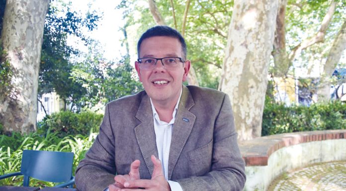 Jorge Varela estreia-se com O Monstro da Lagoa de Óbidos