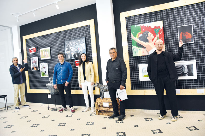 Galeria distinguiu autores de várias artes