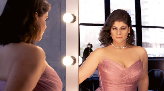 Soprano caldense lança o seu primeiro álbum