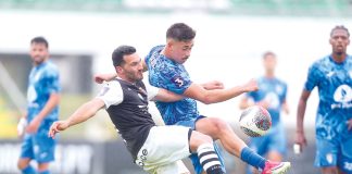 Futebol: Pelicanos não facilitam e acabam época a ganhar