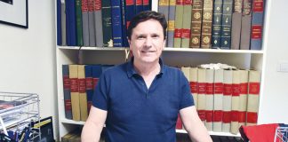 Escritores de Óbidos e das Caldas lançam livros sobre o 25 de Abril