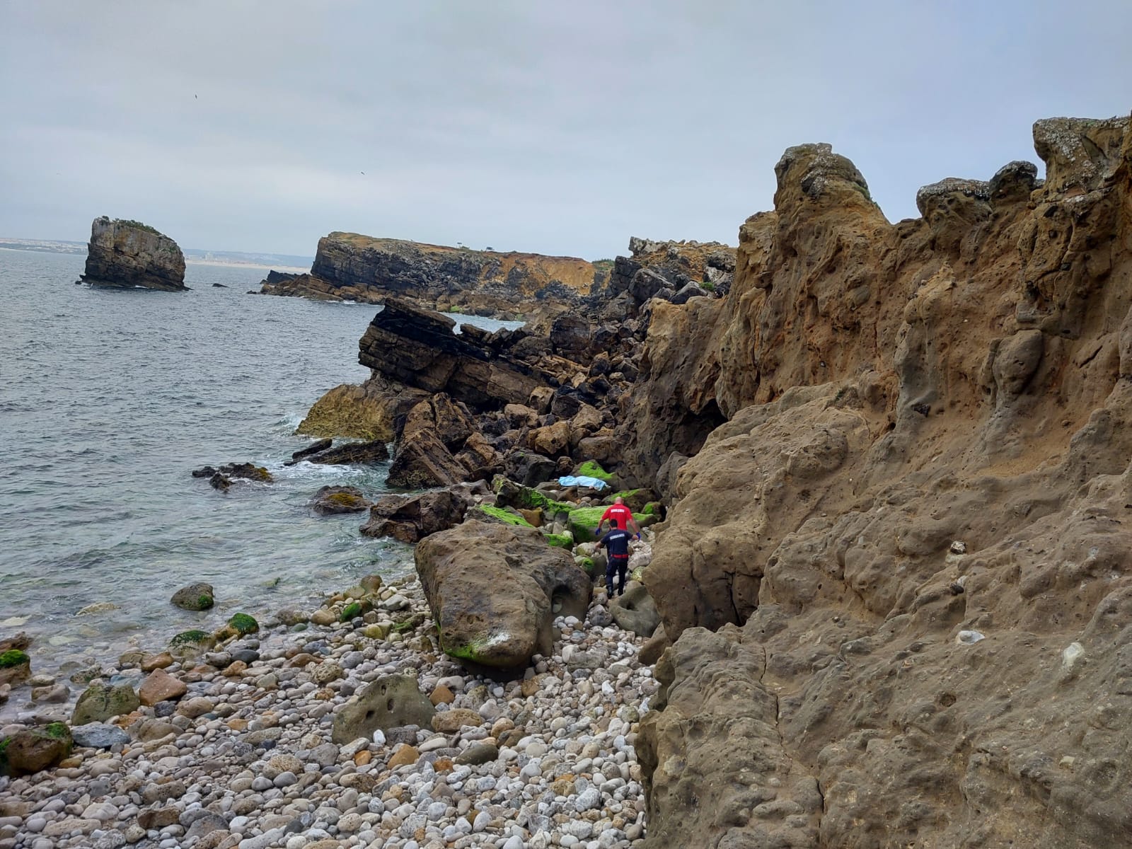 Encontrado corpo de um homem no ilhéu da Papôa em Peniche