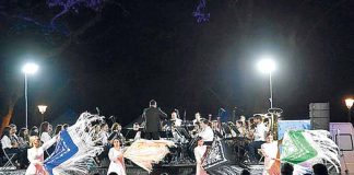 Bandas e cinema ao ar livre no Parque no CCC Fora de Portas