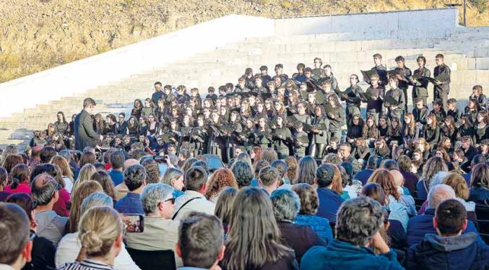 Óbidos assinalou Abril com coros da Academia e exposição de fotografia do PS