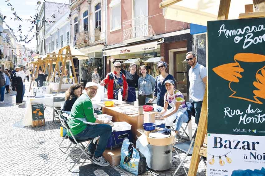 Amassar o Barro e Bazar animaram o centro da cidade