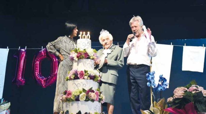Maria Evangelina fez 100 anos e celebrou-os com toda a aldeia