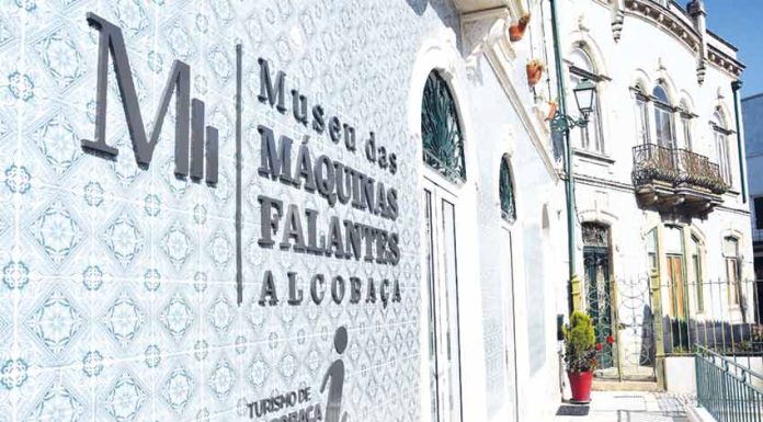 Museu das Máquinas Falantes, em Alcobaça, abriu portas no centro da cidade e assinala os 50 anos do 25 de Abril