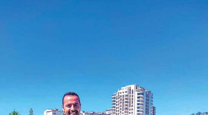 Natação: Bruno Belchior faz bronze na estreia