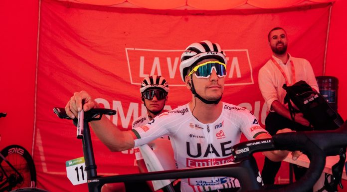 João Almeida ganha uma posição e está em 9º na geral