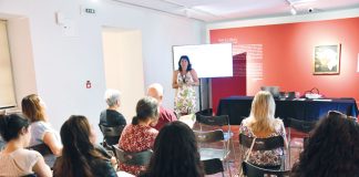 Especialistas debateram o suicídio e estratégias para o prevenir