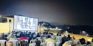 Cinema: Alvorninha acolheu sessão de cinema ao ar livre