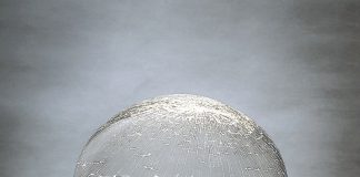 Exposição fotográfica apela a reflexão sobre saúde mental