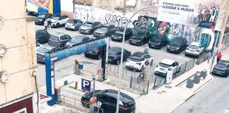 Rua do Montepio é um caos de trânsito e buzinadelas