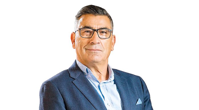 “Não me conformo em ter a única marginal do mundo sem nenhum hotel”